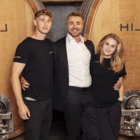 Leo Hillinger mit seinen Kindern